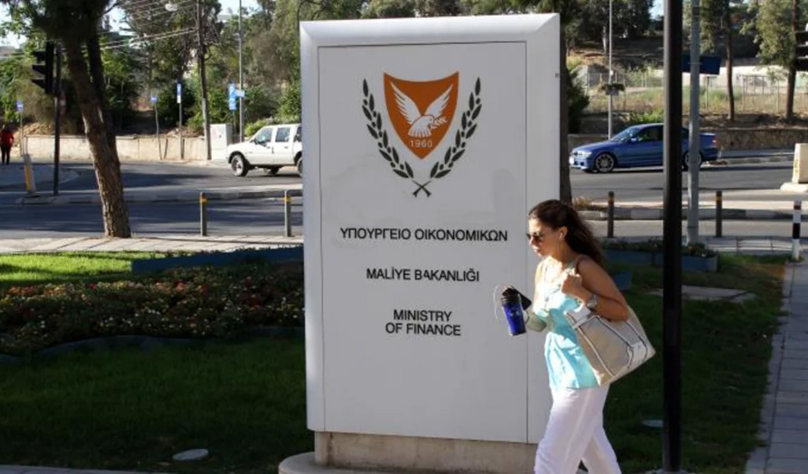 Cyprus government employment rises by 3.9 per cent