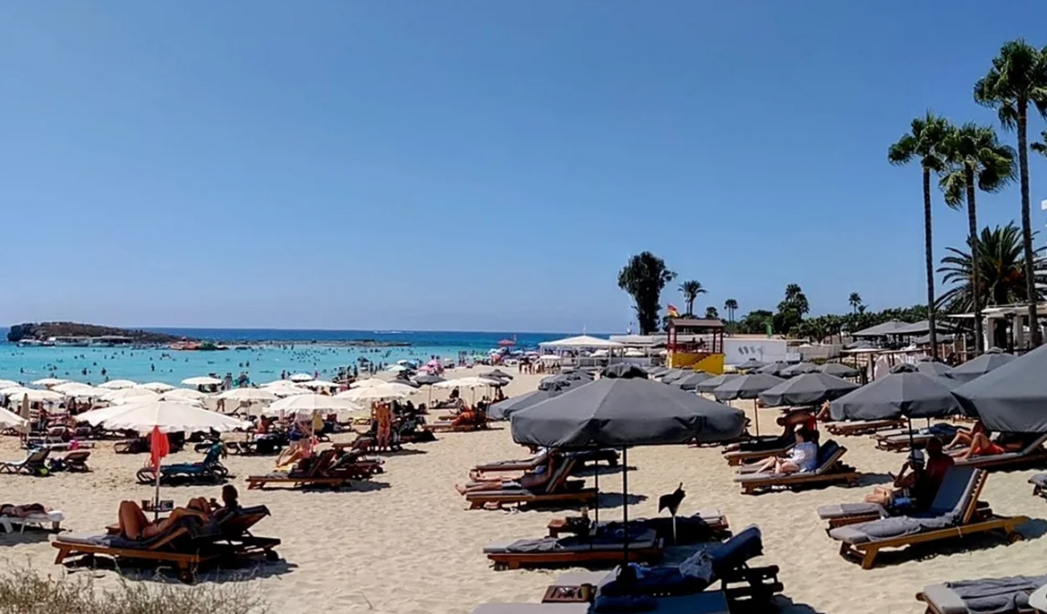 More than half a million tourists visit Cyprus in August