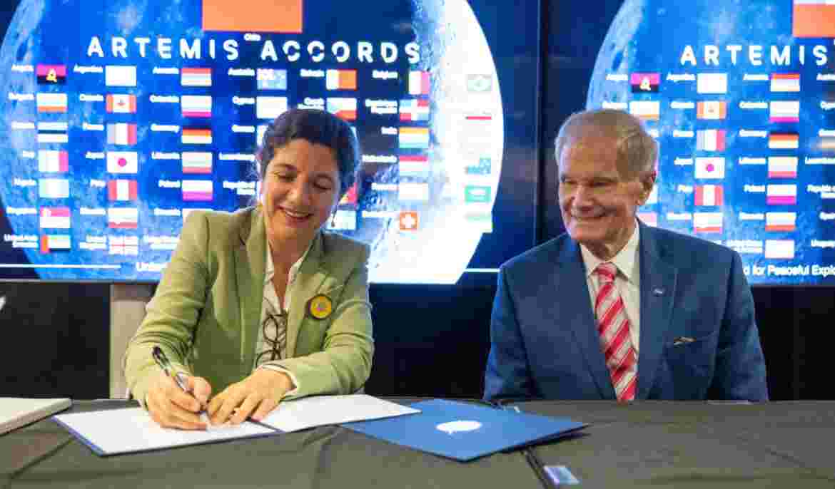 Chile and Cyprus sign the Artemis Accords