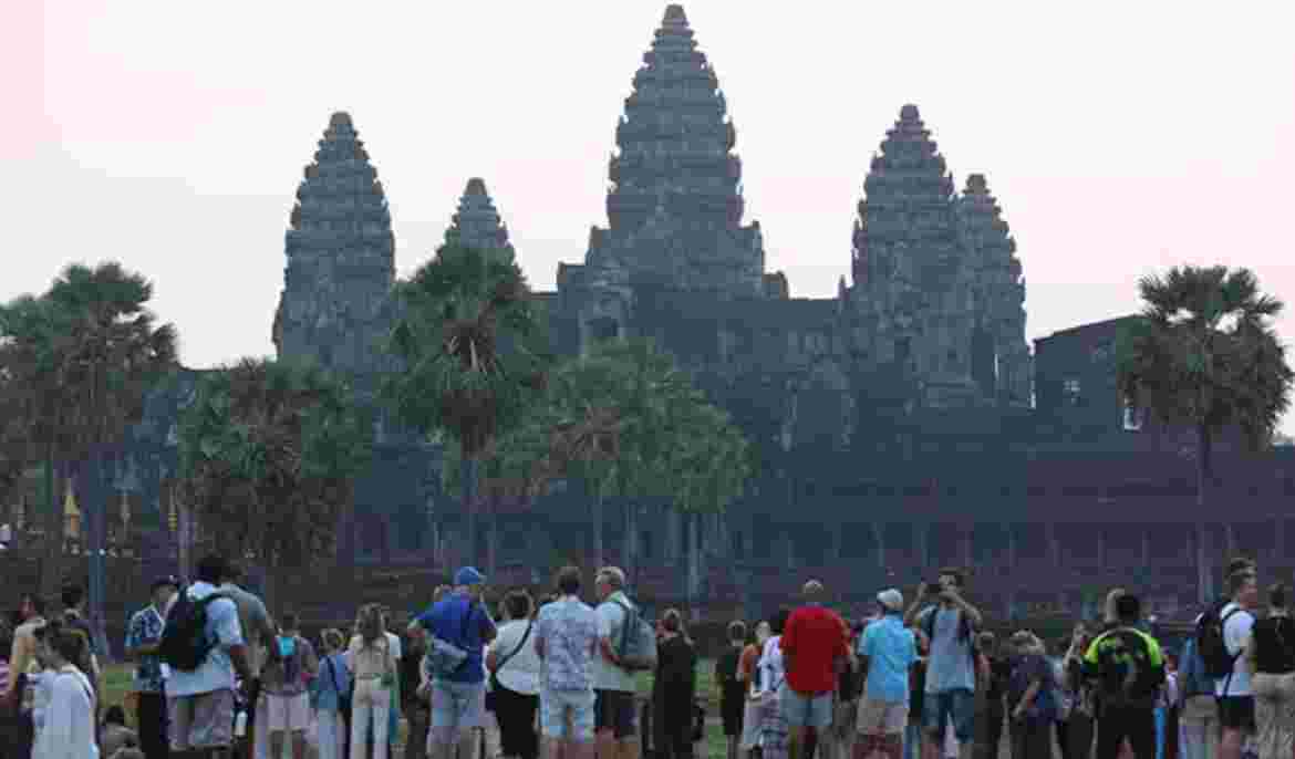 Angkor Park records 28% increase in tourist visits