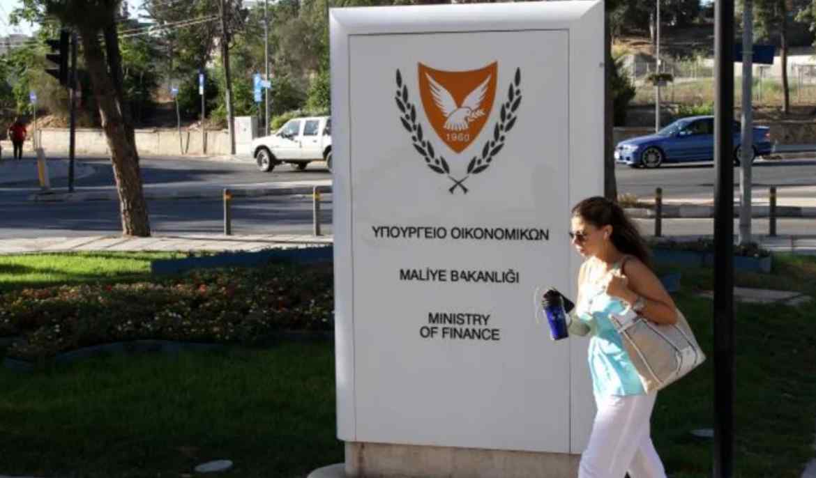 Cyprus government employment rises to 55,243 in November