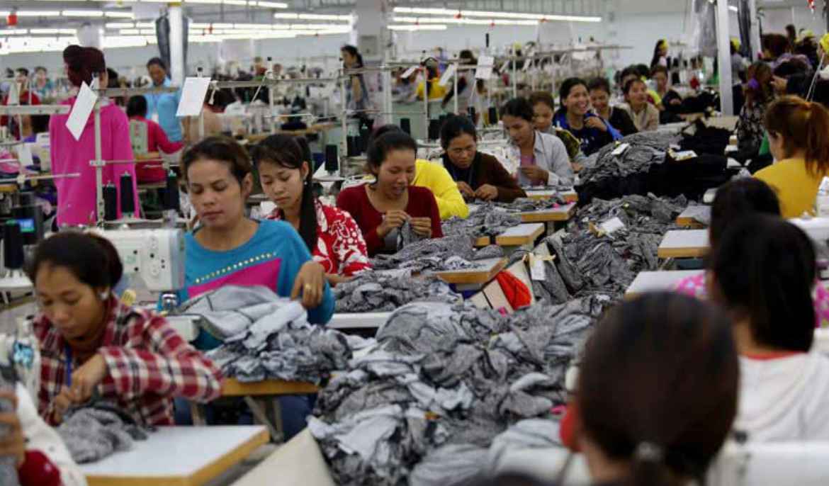 Cambodia’s exports of garments, footwear, and travel goods are up 24.9 pct in 11 months