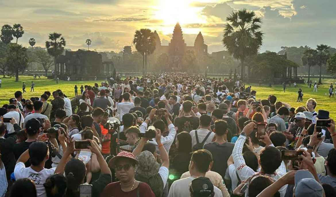 Cambodia receives 6 million international visitors in 11 months of 2024