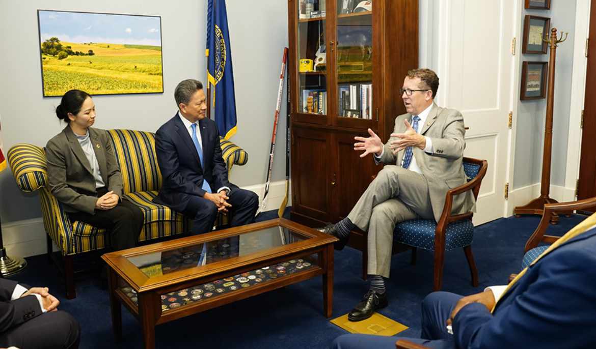 Cambodian tariff negotiation team pursue US investment