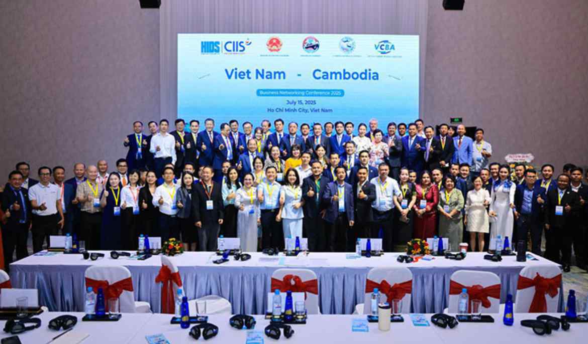 Cambodia and Vietnam deepen economic partnership, set $20 billion trade target