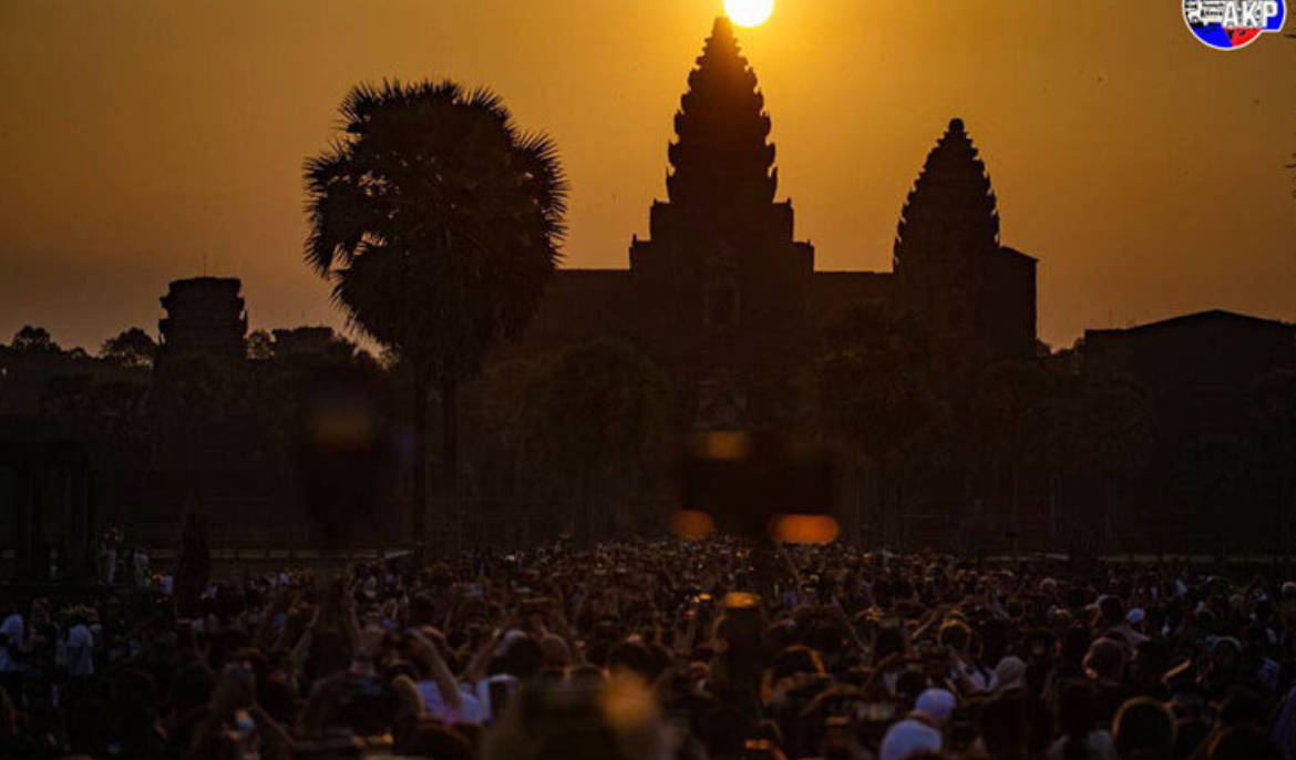 Tourists invited to witness equinox Angkor in September