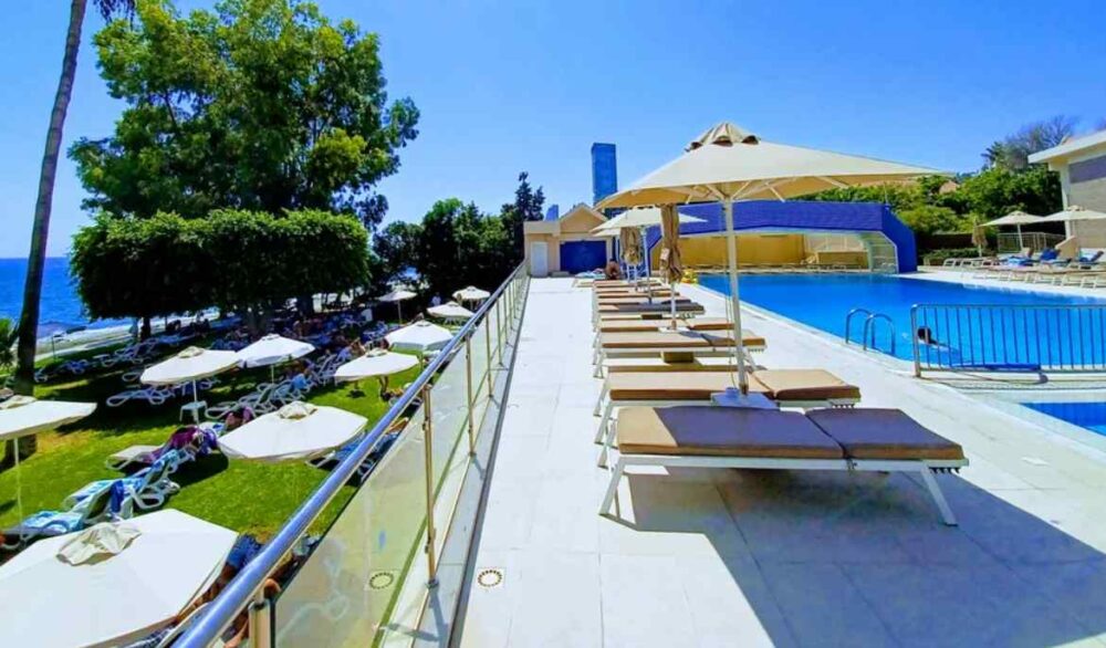 Strong tourism and exports support Cyprus economic growth in first half of 2025