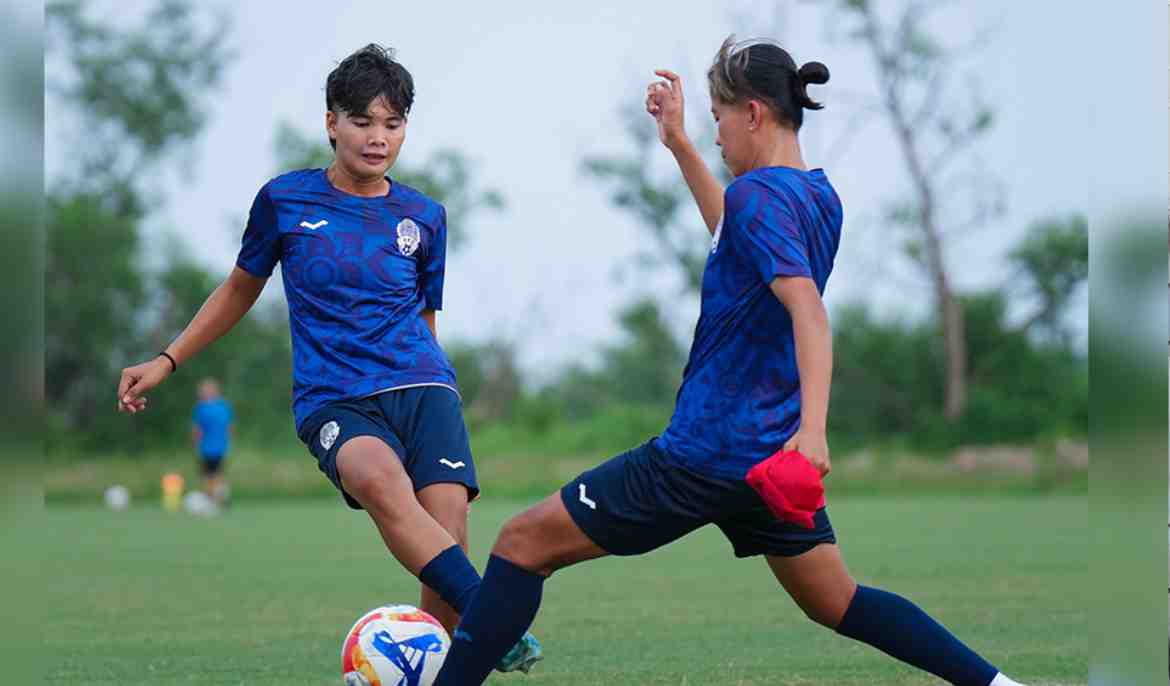 Women footballers set sights on strong performances in Vietnam, China