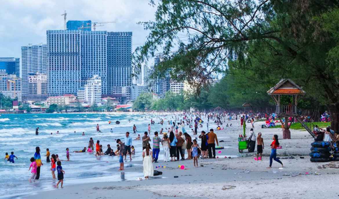 Preah Sihanouk Province welcomes over 210,000 tourists during Pchum Ben holiday
